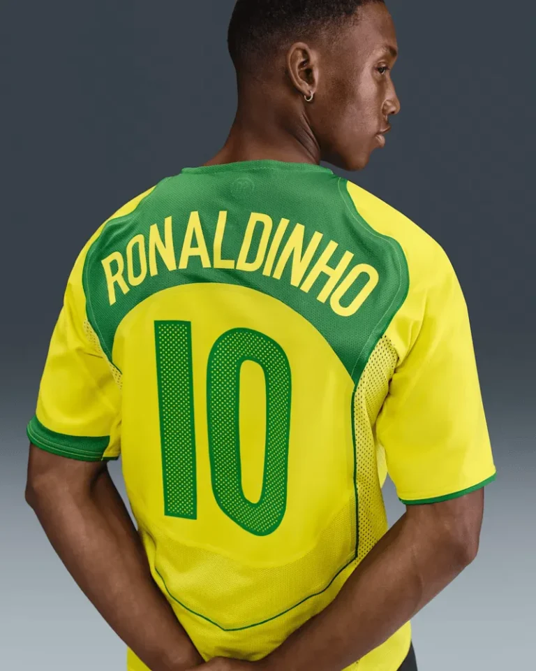 Brazil 2004 T90 Remake Shirt - Ronaldinho #10 - Fan Version