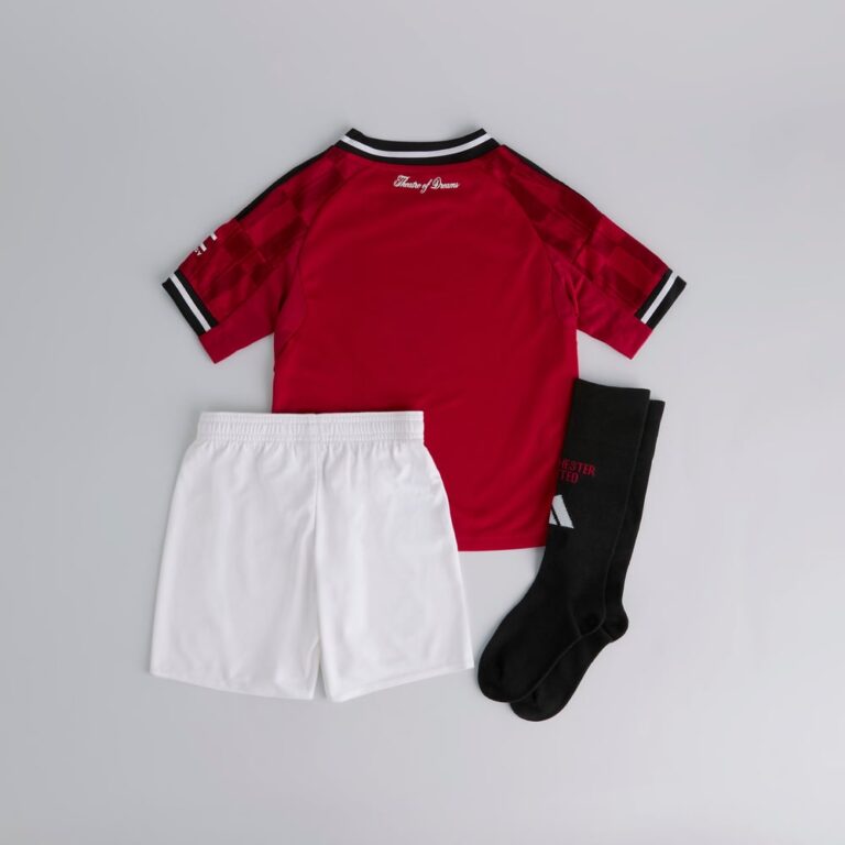 Kid's Manchester United 2025/26 Home Kit